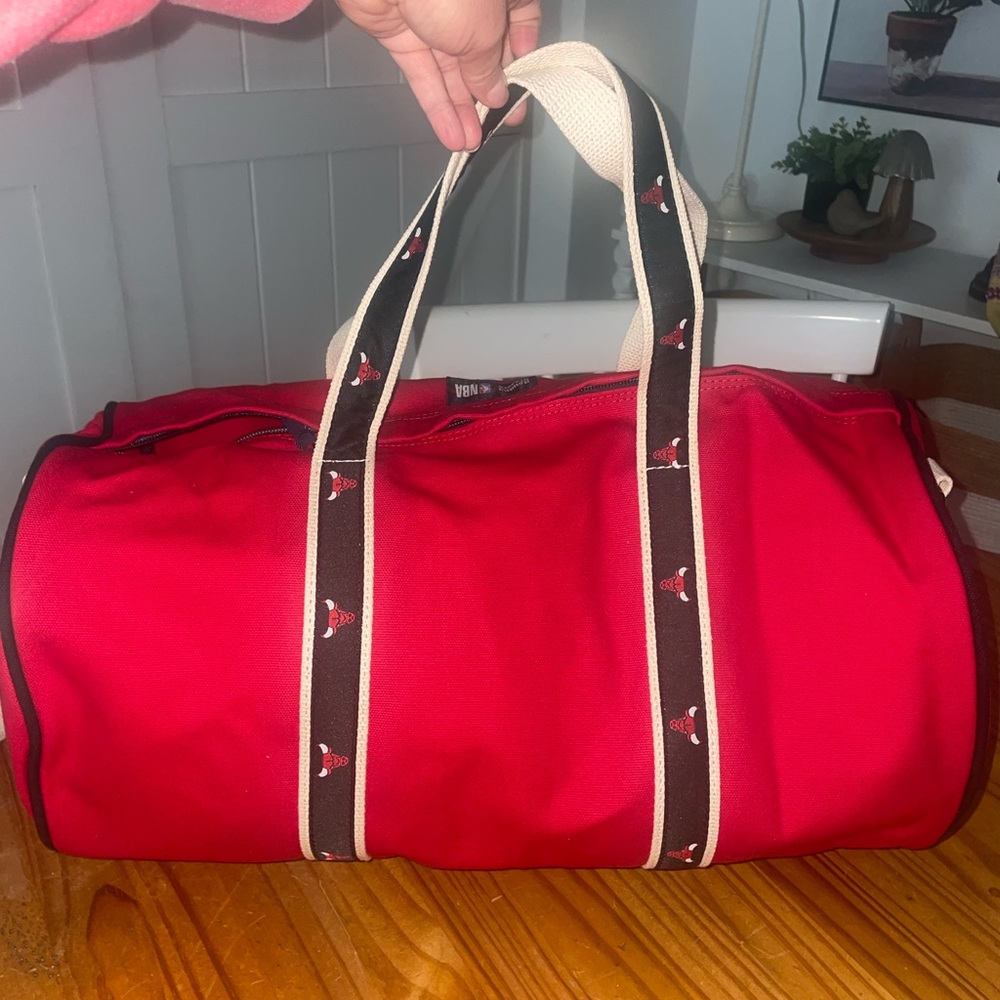 Rowing Blazers x NBA CHICAGO BULLS Duffle Banker Bag NWT - Picture 6 of 11
